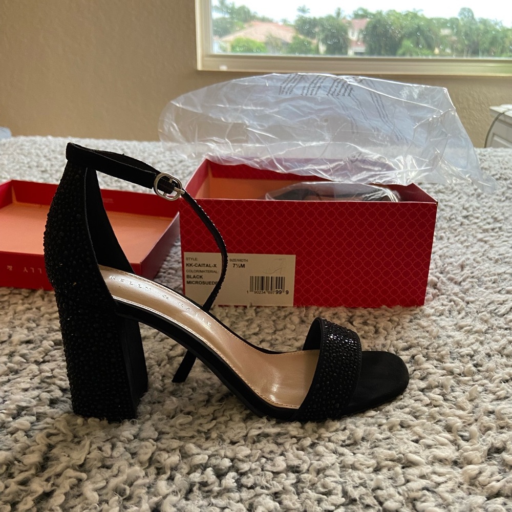 NWT Kelly and Katie 7 1/2 black heels